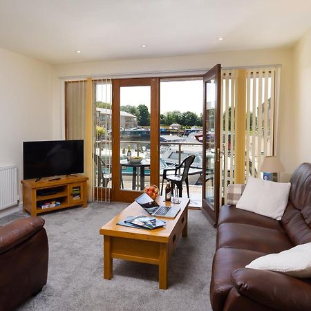 Appartamento Tewitfield Marina Carnforth Esterno foto