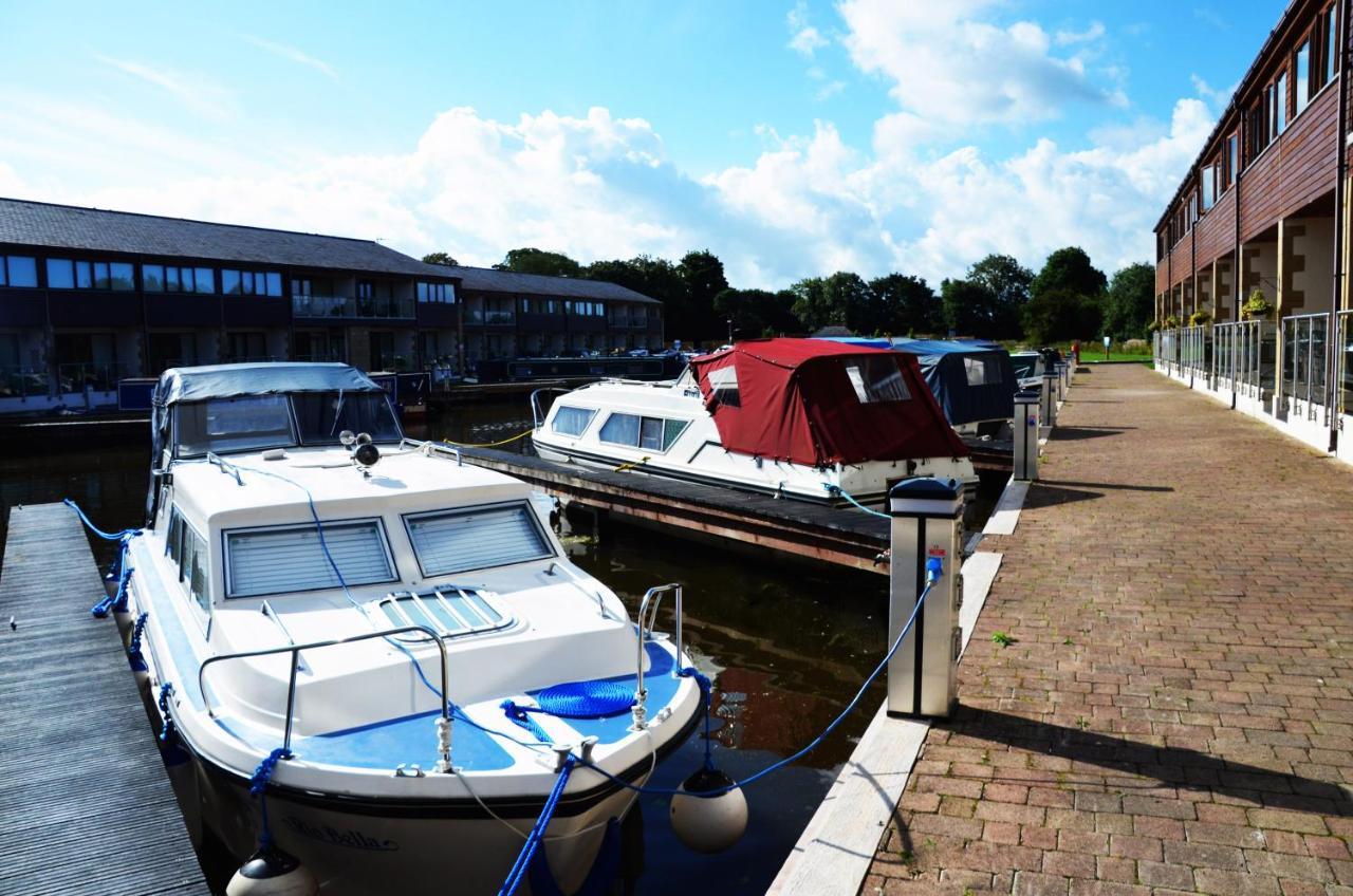 Appartamento Tewitfield Marina Carnforth Esterno foto