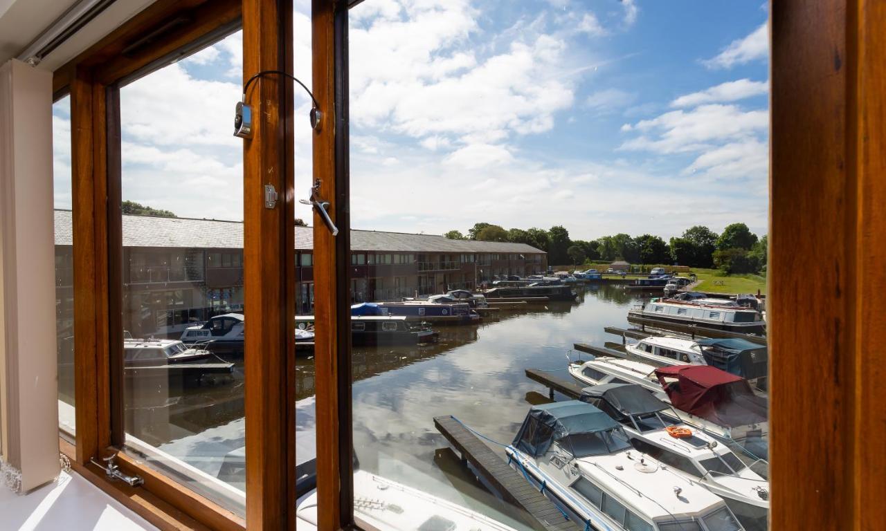 Appartamento Tewitfield Marina Carnforth Esterno foto